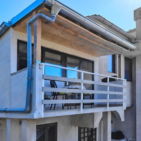 Apartments Mirella Mali Lošinj Exterior foto