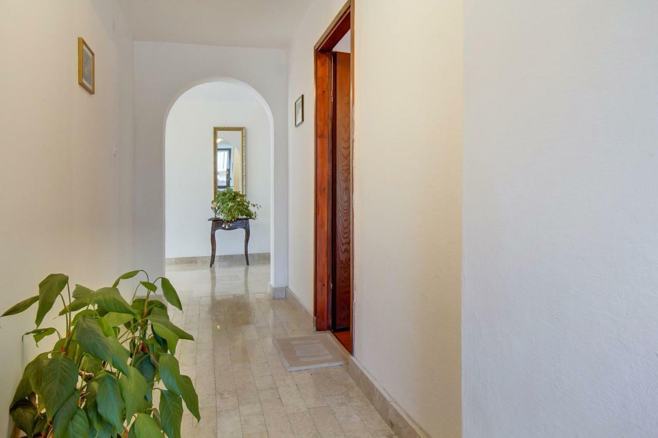 Apartments Mirella Mali Lošinj Exterior foto